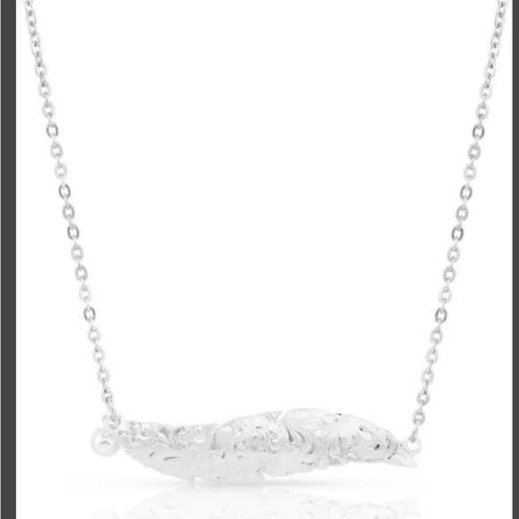 Montana Silversmiths, Ladies Cinderella Liberty American Made Necklace - Picture 2 of 10